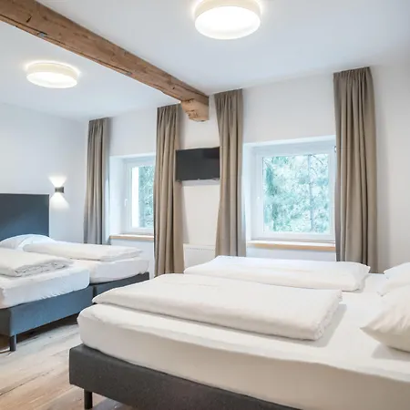 Hirschentenne Hotel Stams